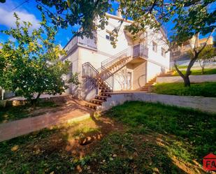 Vista exterior de Casa o xalet en venda en El Vendrell amb Terrassa i Balcó