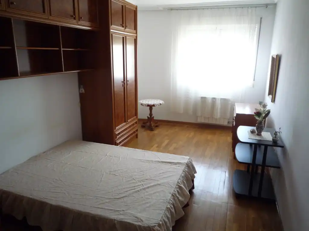 Bedroom of Flat for sale in Cacabelos