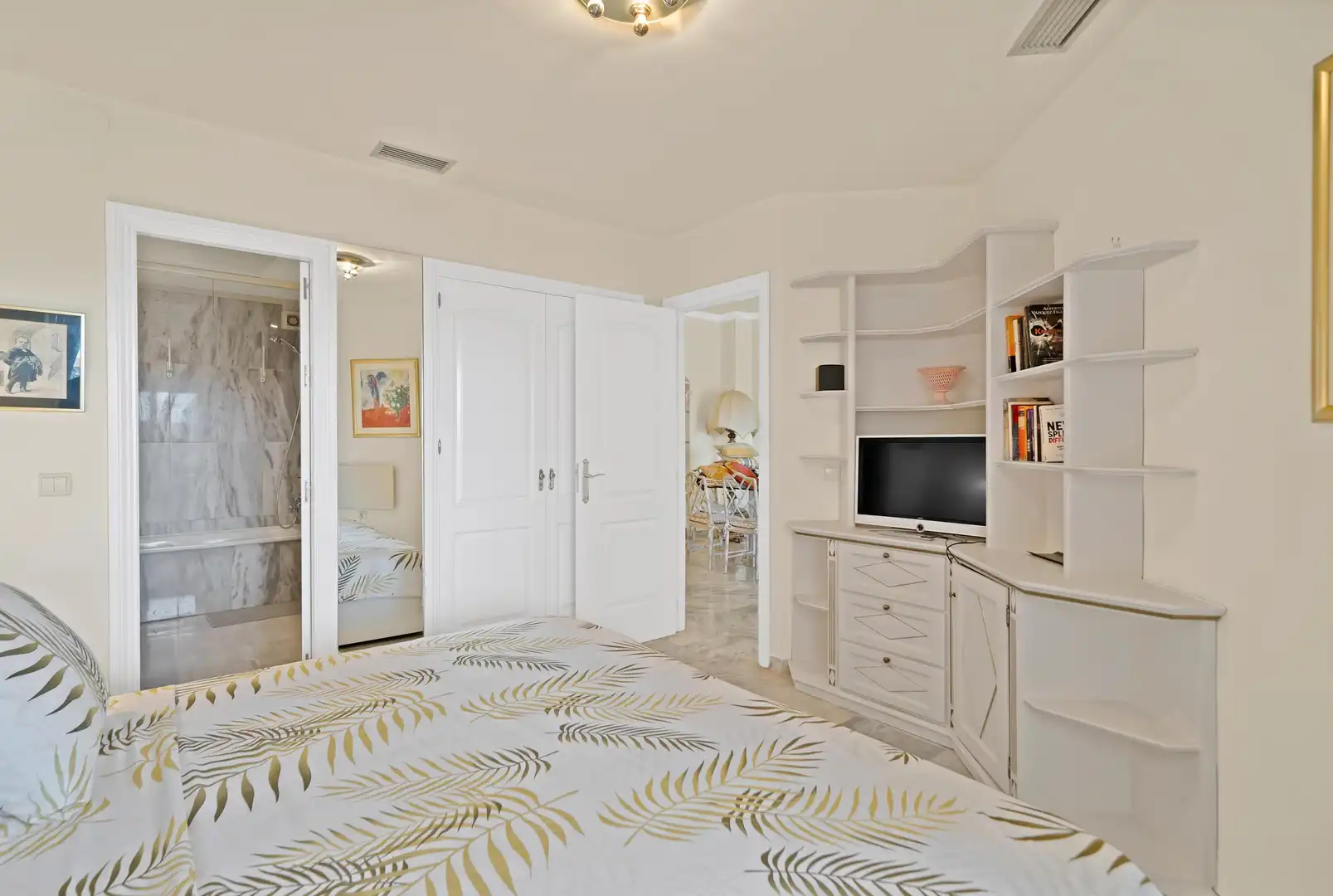 Habitación de Ático de alquiler en Marbella con Aire acondicionado, Calefacción y Jardín privado