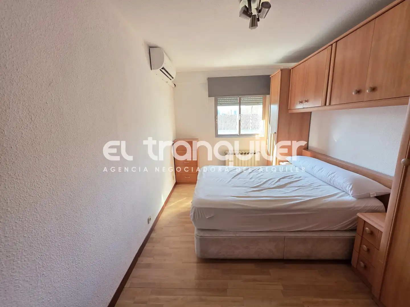 Bedroom of Flat for rent in Madrid  with Air Conditioner, Terrace and Furnished