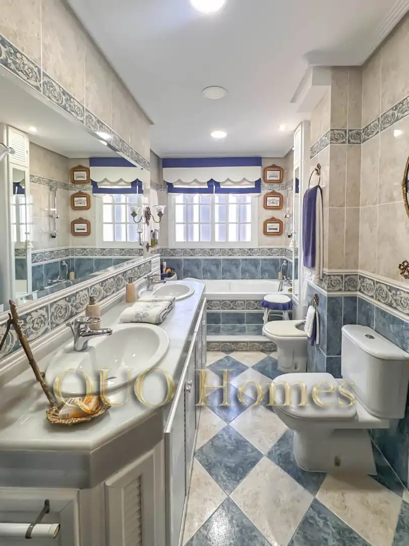 Bathroom of Flat for sale in Jerez de la Frontera  with Air Conditioner