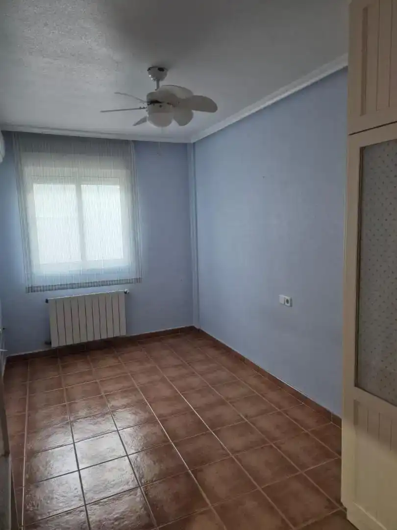 Habitación de Dúplex en venta en Alguazas con Aire acondicionado, Trastero y Amueblado