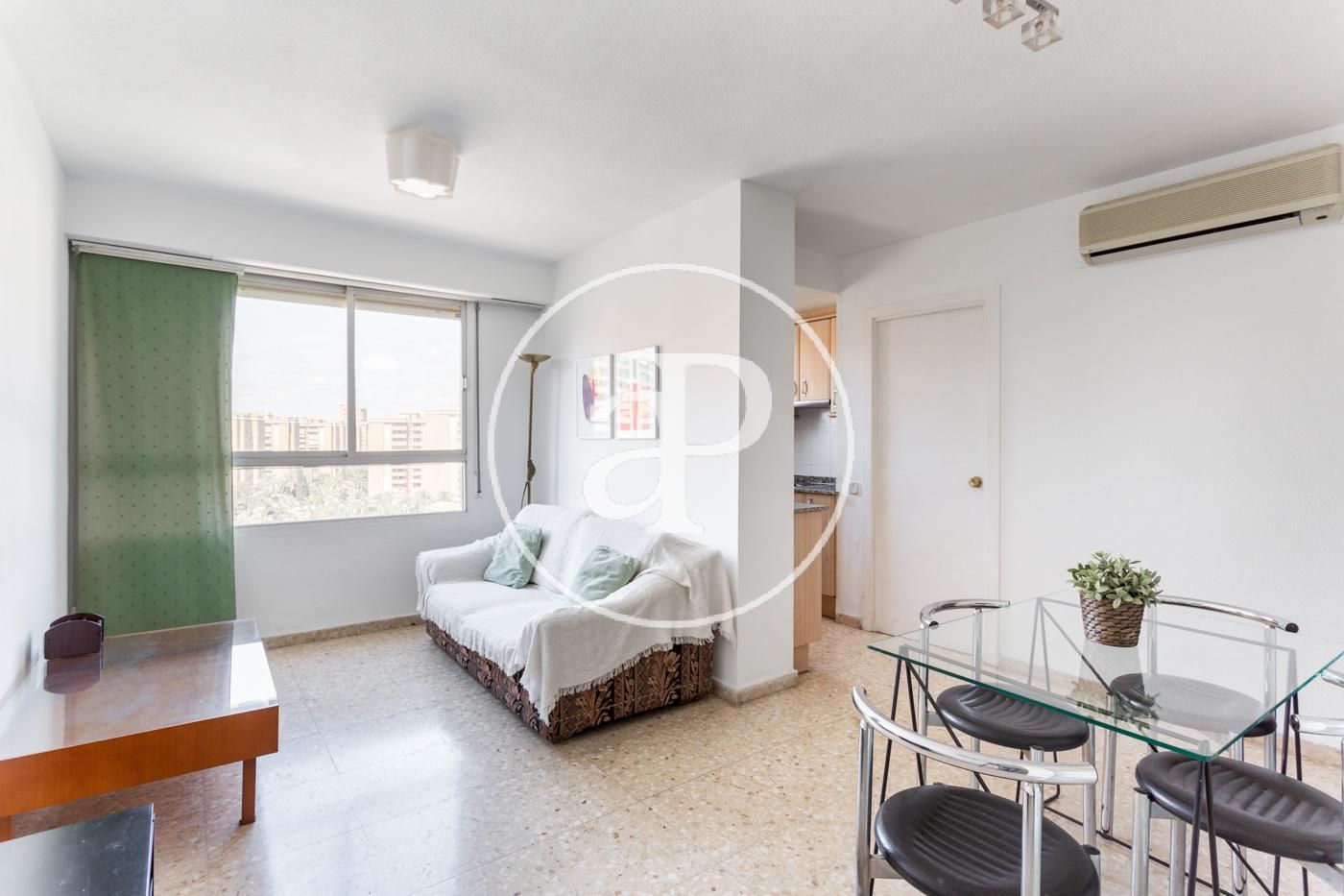 Exterior view of Flat to rent in  Valencia Capital  with Air Conditioner, Heating and Furnished