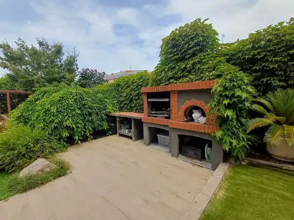 Jardí de Casa o xalet en venda en Vigo  amb Calefacció, Jardí privat i Parquet