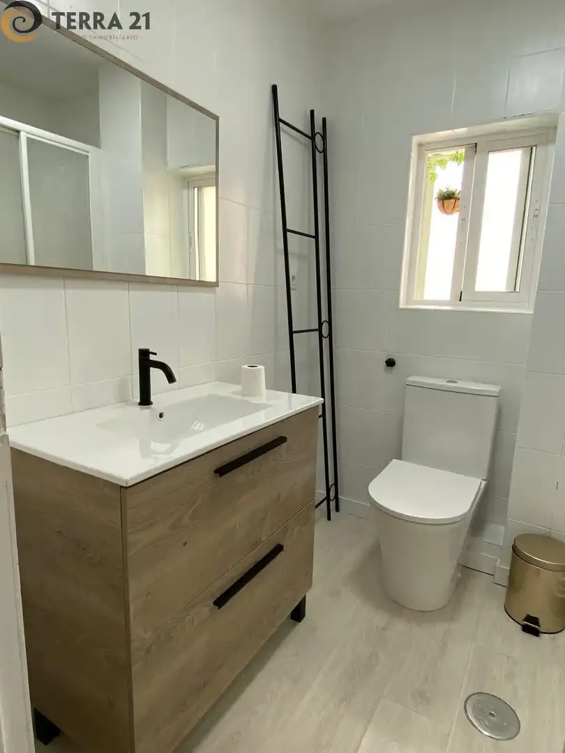 Baño de Piso de alquiler en Jaén con Terraza, Amueblado y Balcón