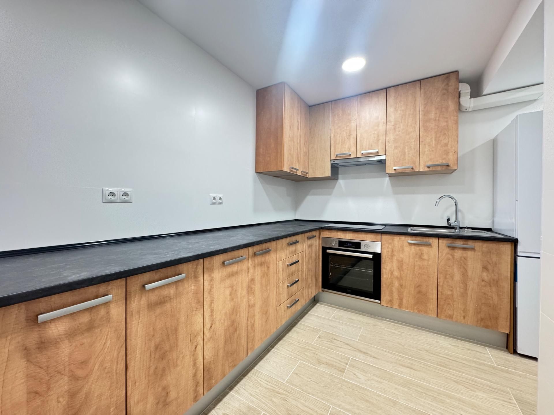 Cocina de Piso de alquiler en Alicante / Alacant con Balcón