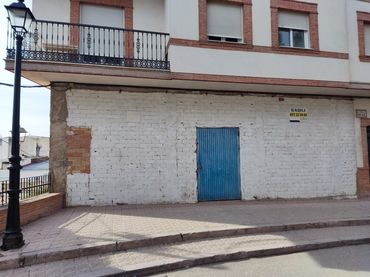 Local comercial de lloguer a Mengíbar
