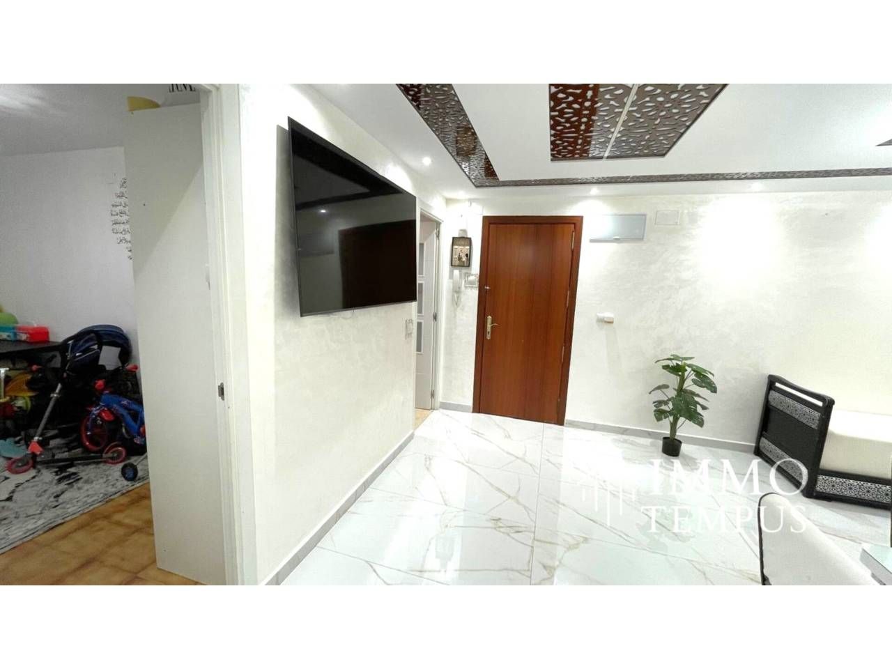 Flat for sale in Terrassa  with Air Conditioner