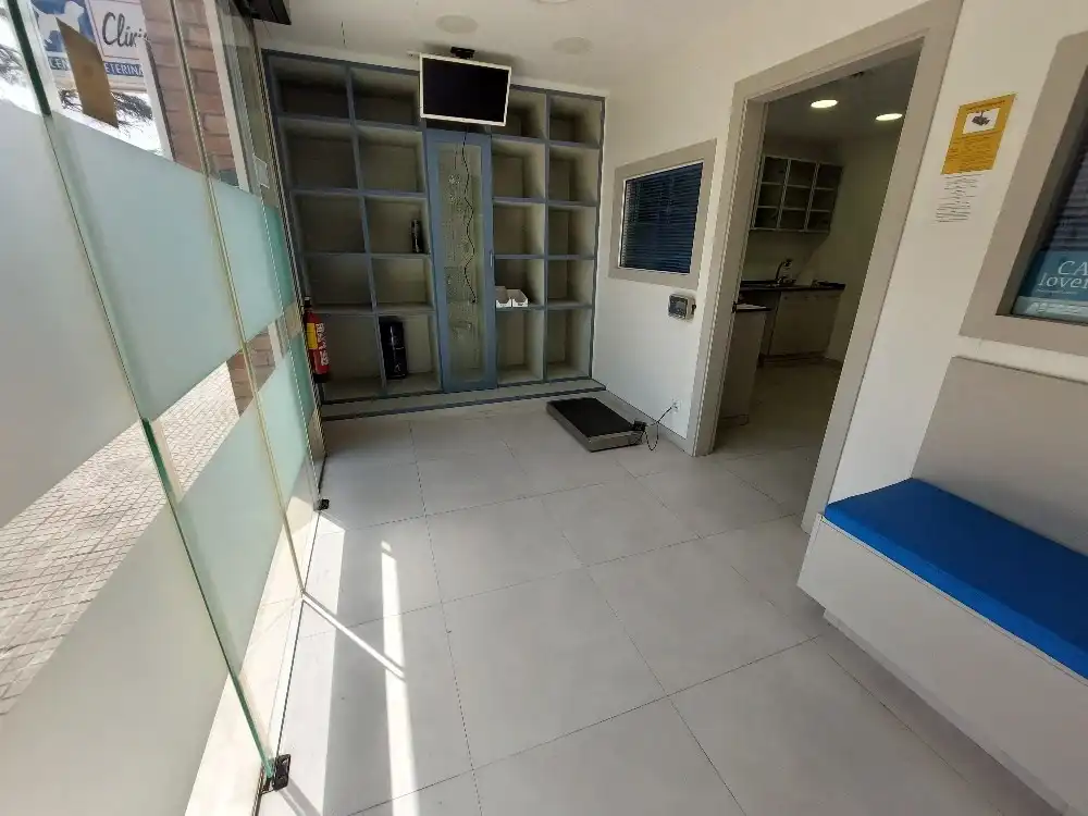 Local comercial en venda a Les Torres