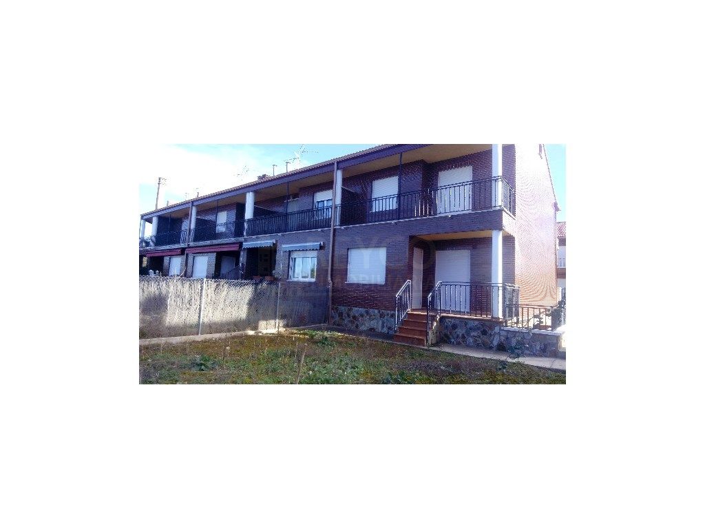 Exterior view of Single-family semi-detached for sale in Uruñuela  with Private garden and Balcony