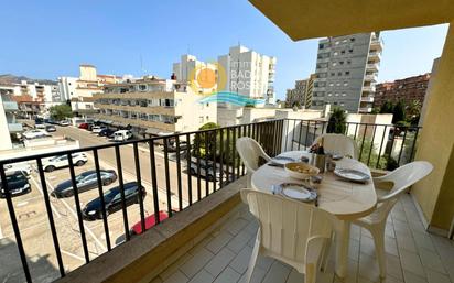 Außenansicht von Wohnung zum verkauf in Roses mit Terrasse und Balkon