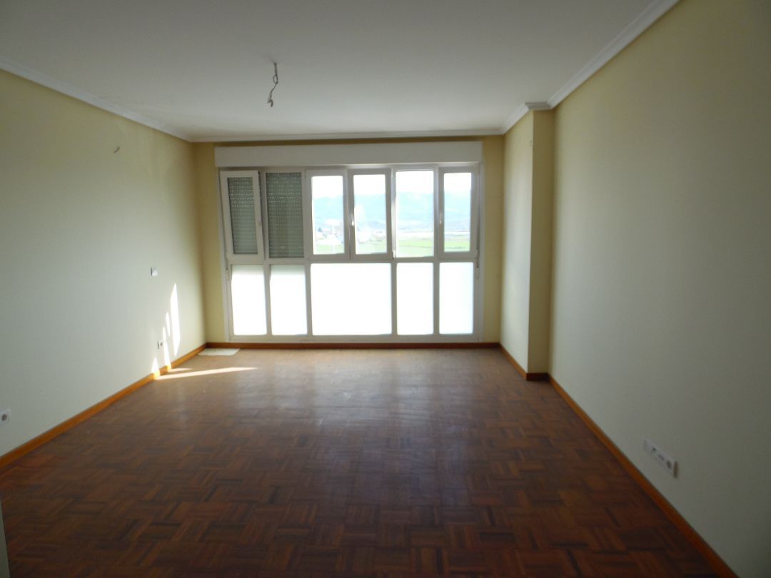 Sala d'estar de Apartament en venda en Medina de Pomar amb Calefacció i Traster