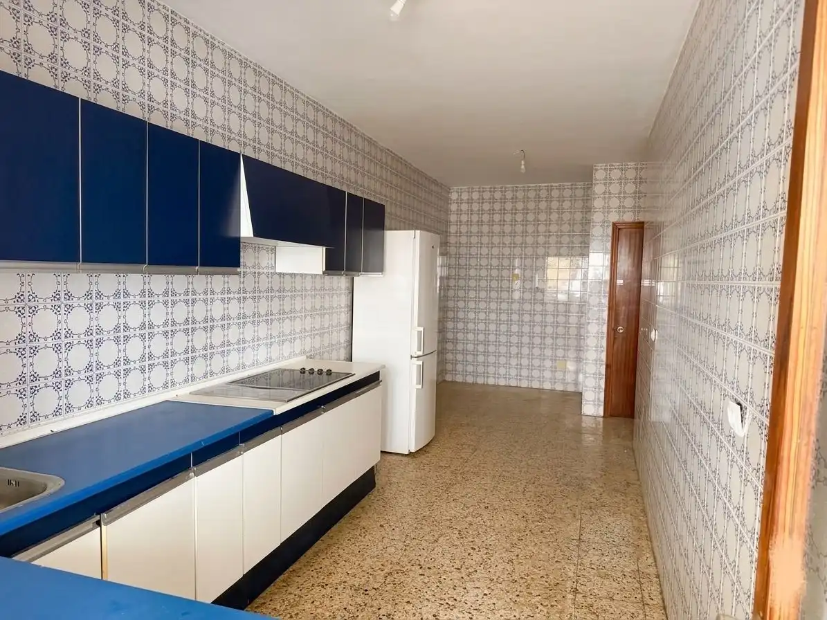 Cuina de Pis en venda en Las Palmas de Gran Canaria amb Calefacció, Terrassa i Traster