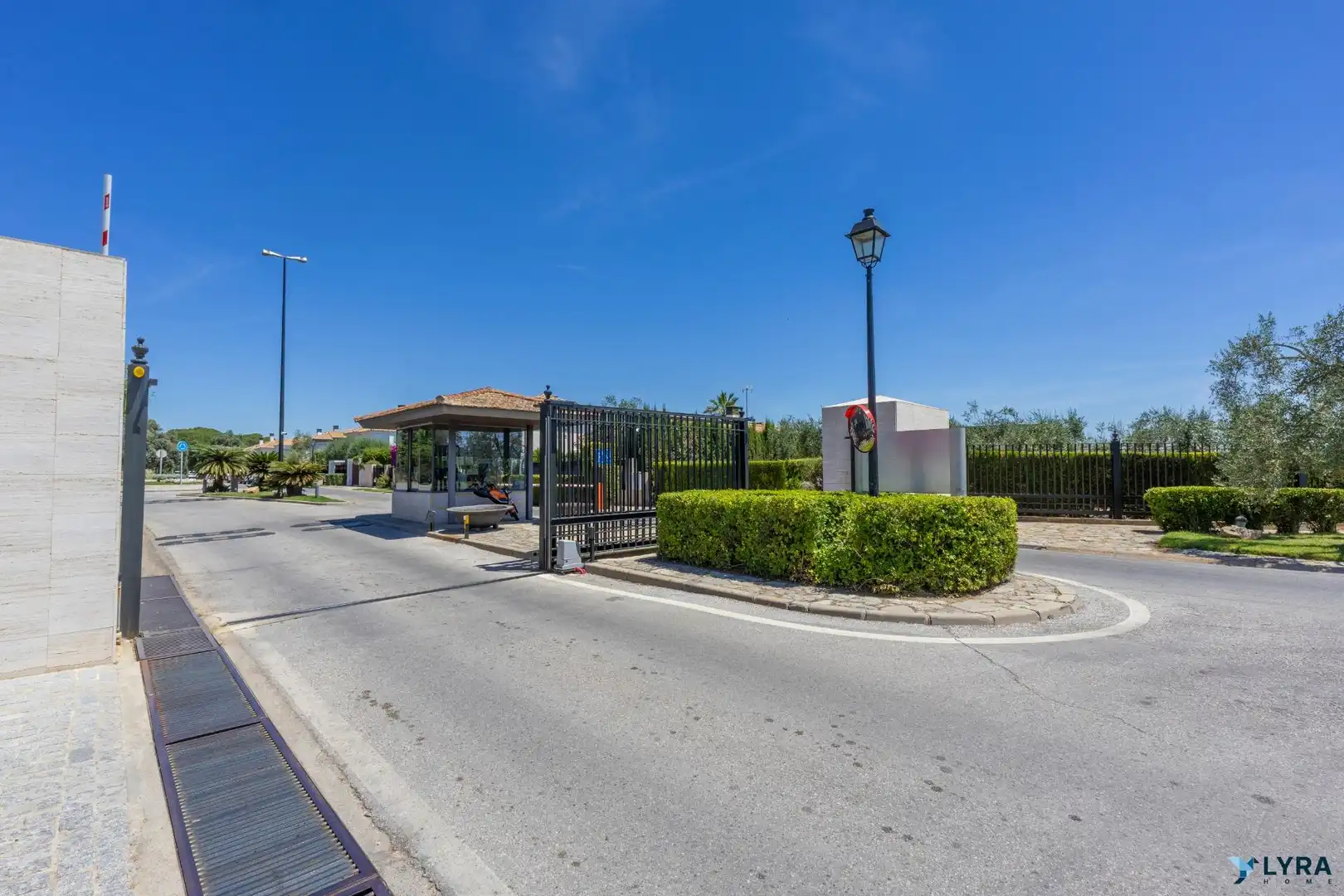 Residencial en venta en Calle Romero, Bollullos de la Mitación