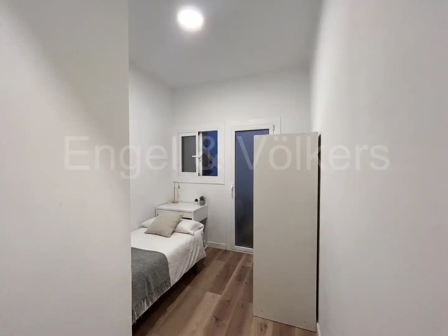 Bedroom of Flat for sale in Barcelona  with Air Conditioner, Heating and Private garden