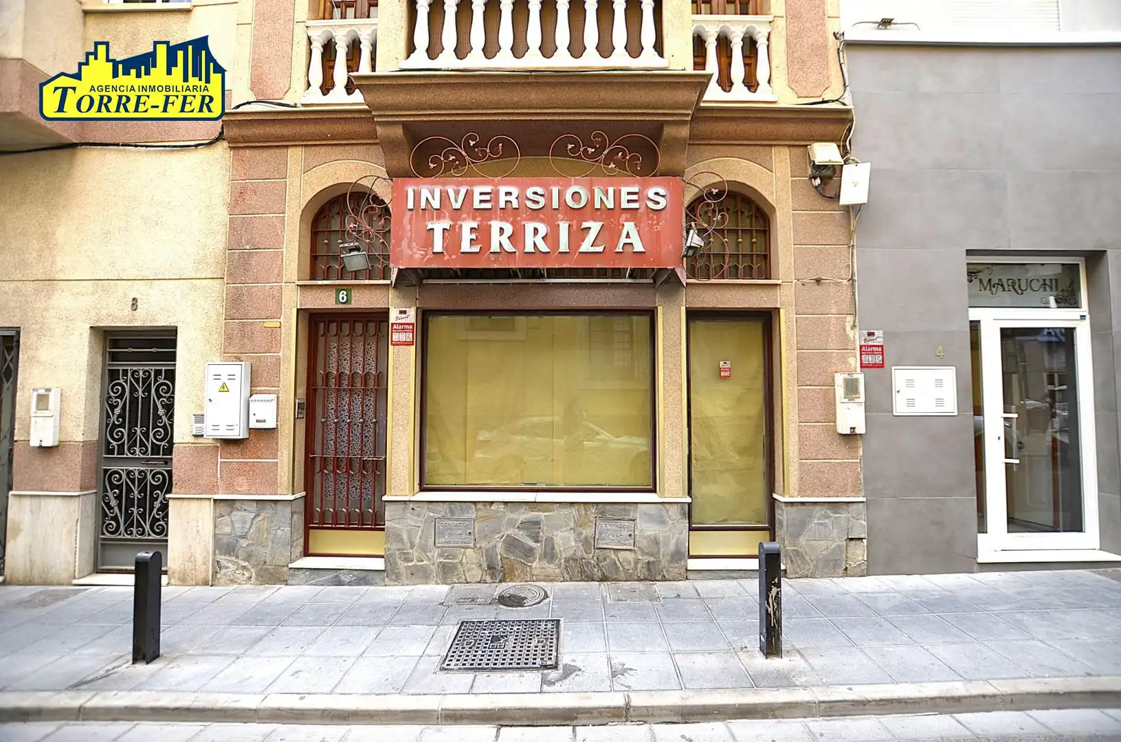 Vista exterior de Local de lloguer en Almería