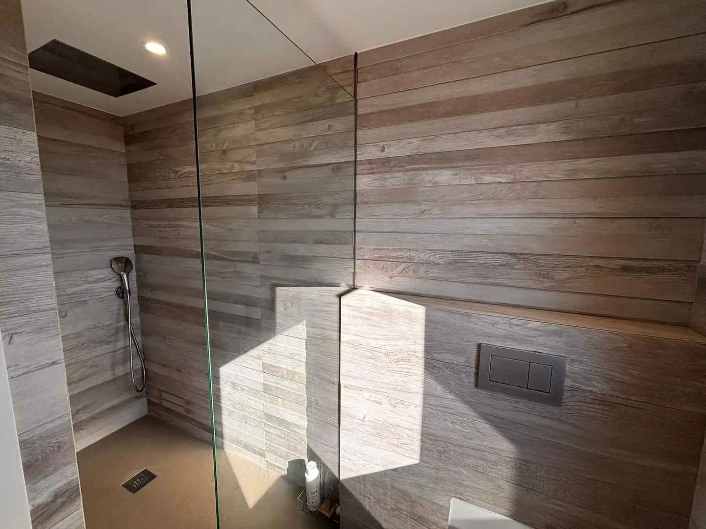 Baño de Casa o chalet en venta en L'Estartit con Aire acondicionado, Calefacción y Jardín privado