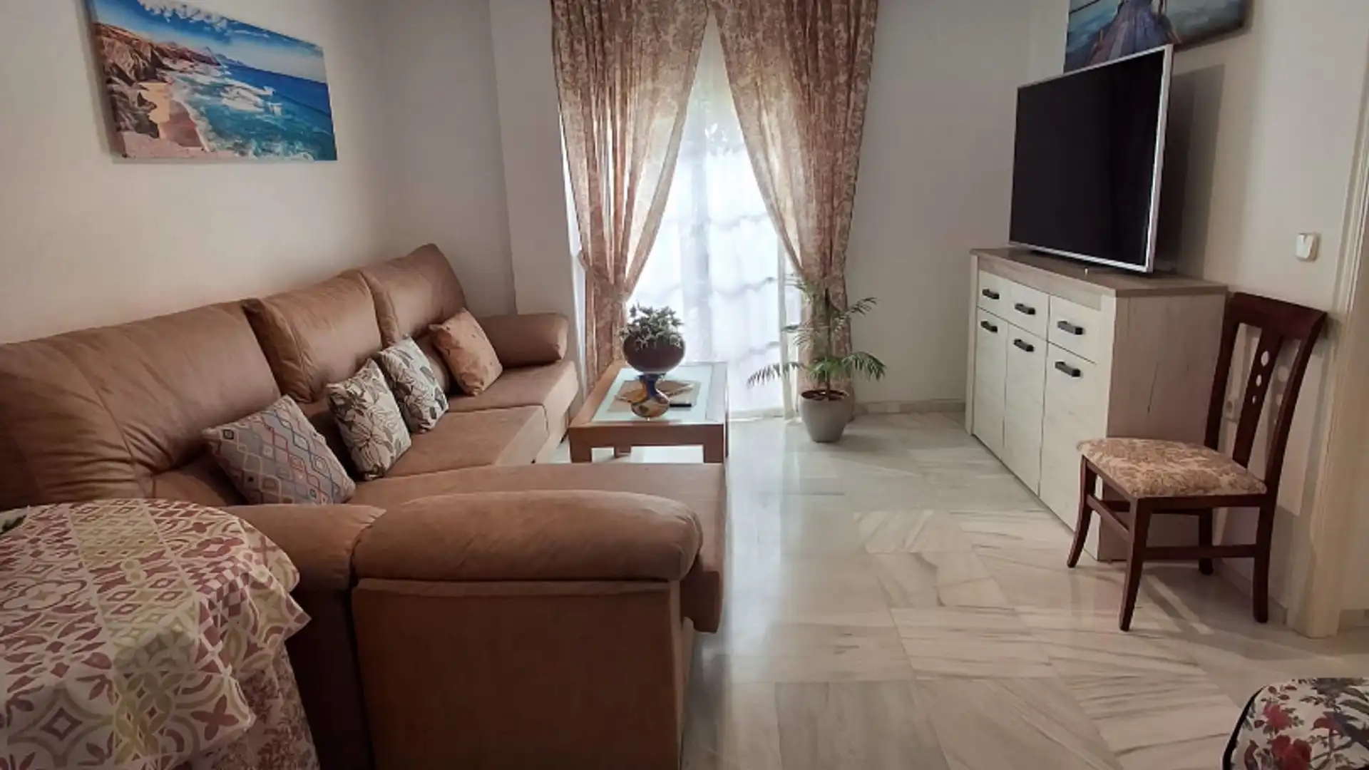 Sala de estar de Piso en venta en Alozaina con Aire acondicionado, Amueblado y Horno