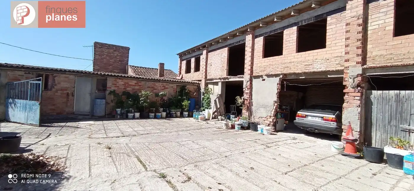 Außenansicht von Gebäude zum Verkauf in Lleida