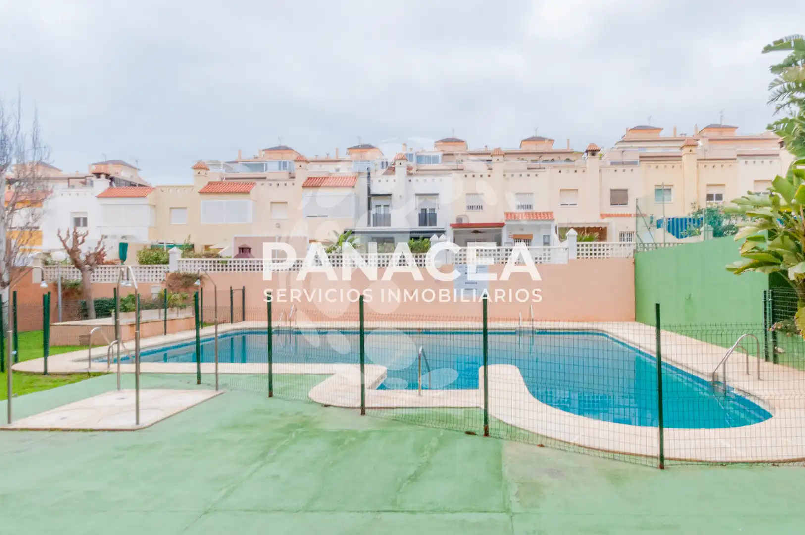 Swimming pool of Flat for sale in Roquetas de Mar  with Balcony and Community pool