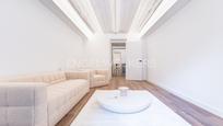 Sala d'estar de Apartament en venda en  Barcelona Capital amb Aire condicionat, Calefacció i Parquet