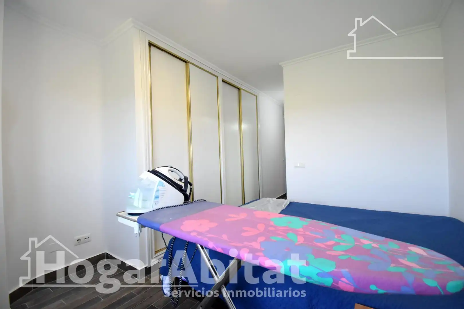 Habitación de Casa adosada en venta en Guardamar de la Safor con Terraza, Trastero y Balcón
