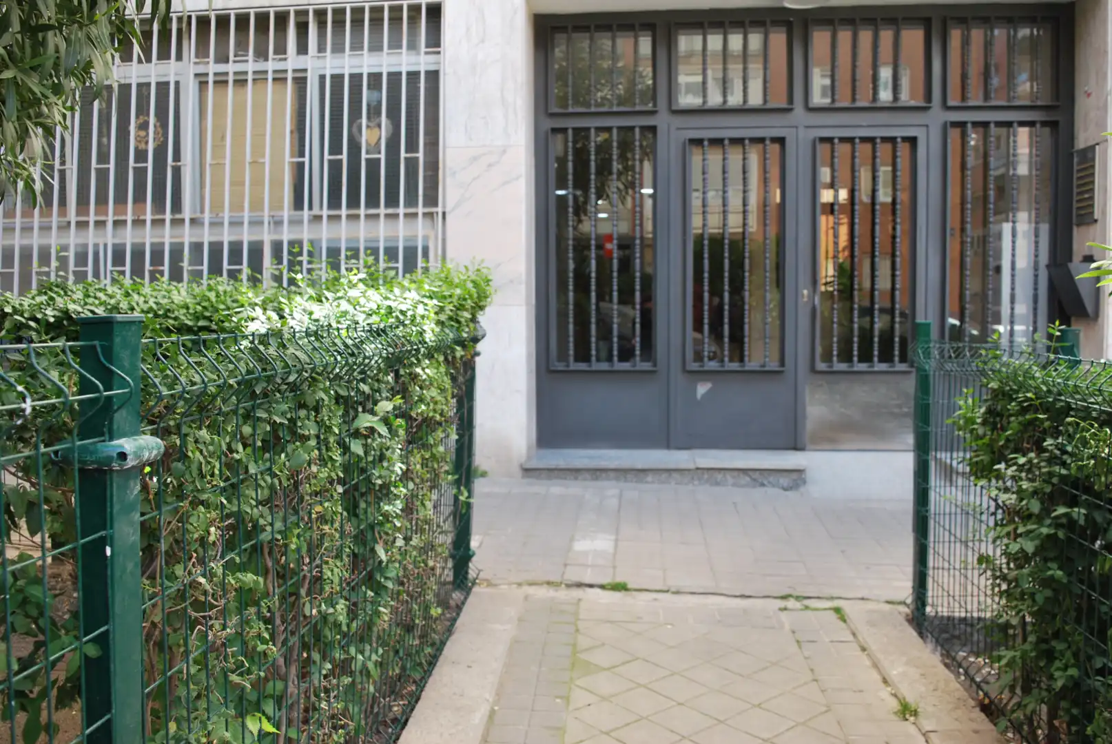 Vista exterior de Piso en venta en Madrid con Calefacción, Parquet y Terraza