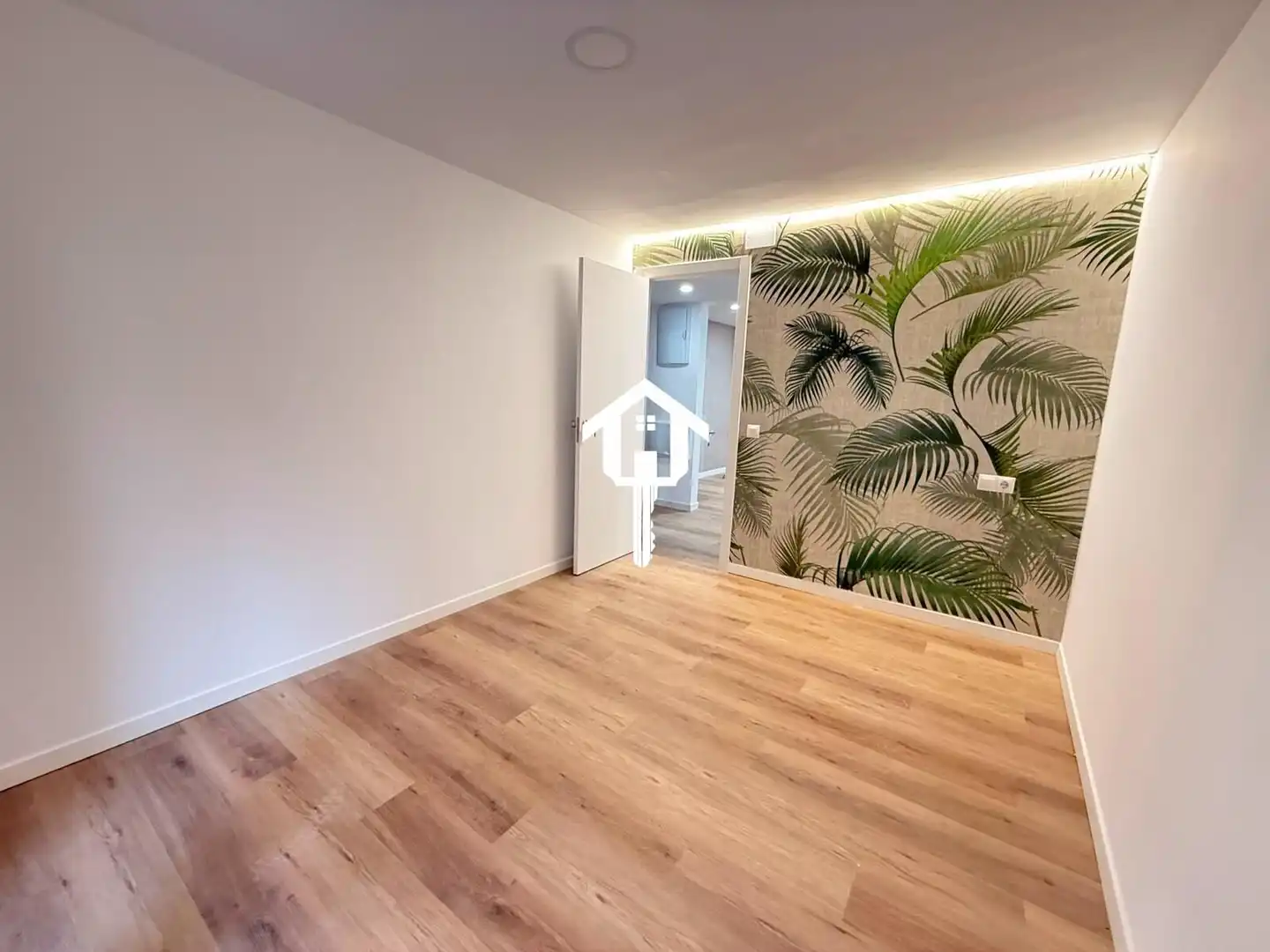 Flat with terrace for sale in Calle TAQUIGRAFO MARTI, imagen 12