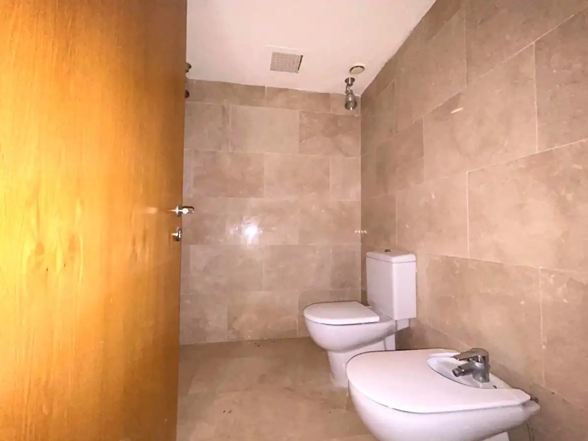 Bany de Casa o xalet en venda en San Bartolomé de Tirajana amb Aire condicionat, Jardí privat i Parquet