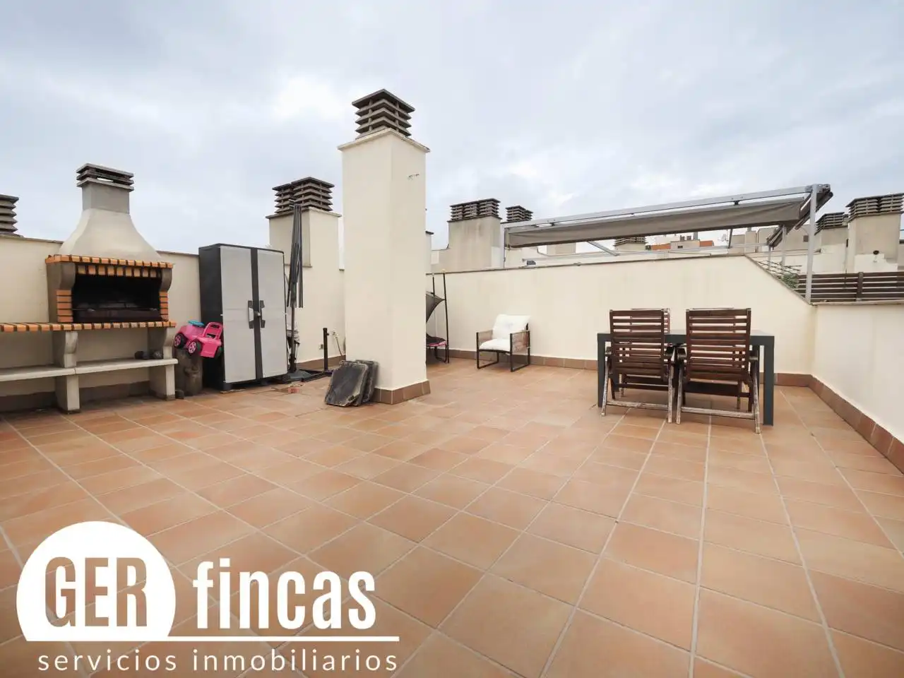 Duplex con balcone in vendita a Paseo Veintidós de Julio