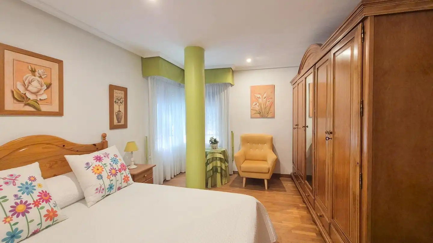 Flat for rent in Plaza Crevillente - Antiguos Juzgados - El Asilo