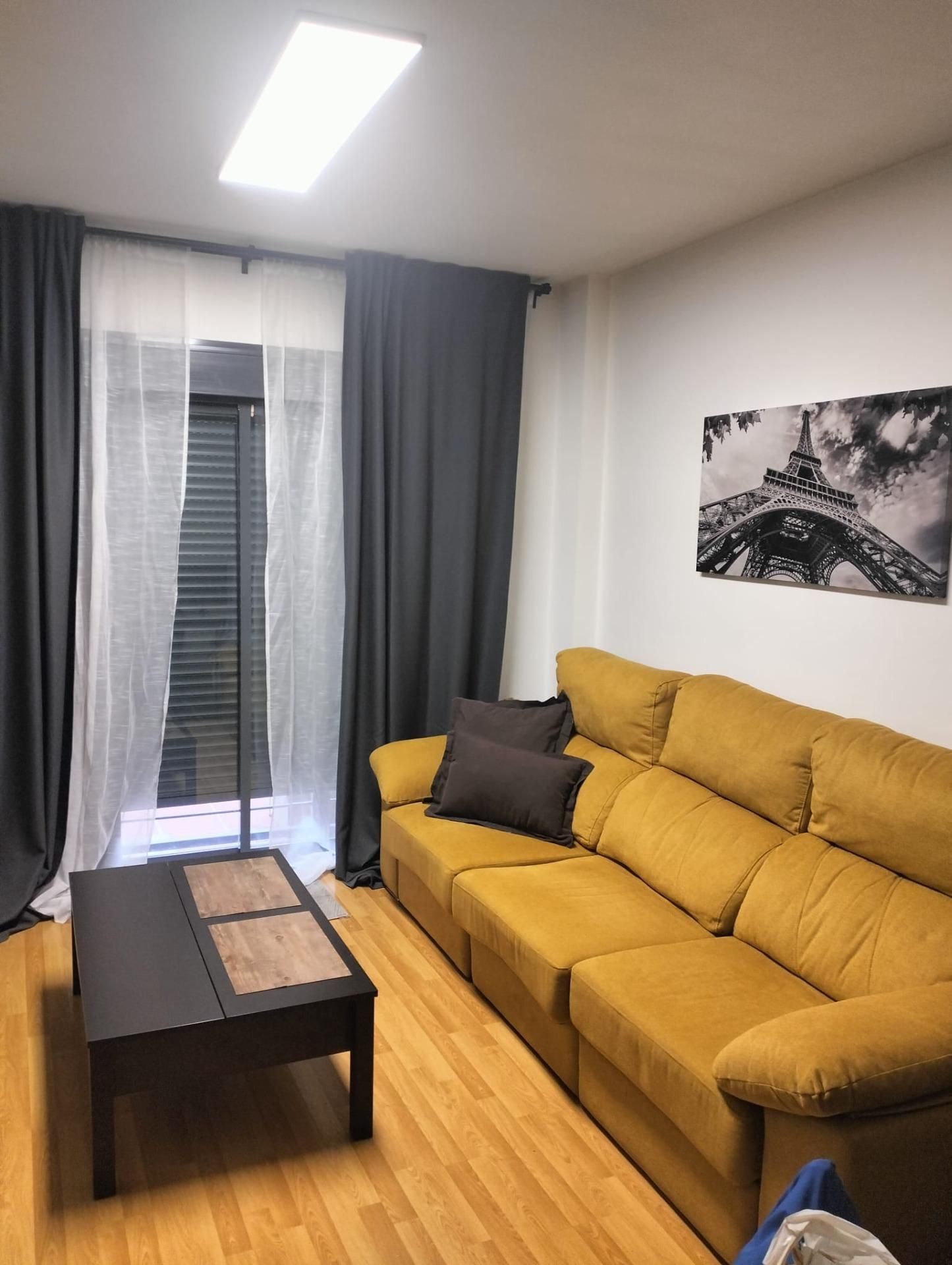 Sala d'estar de Planta baixa en venda en Cedillo del Condado amb Calefacció i Traster
