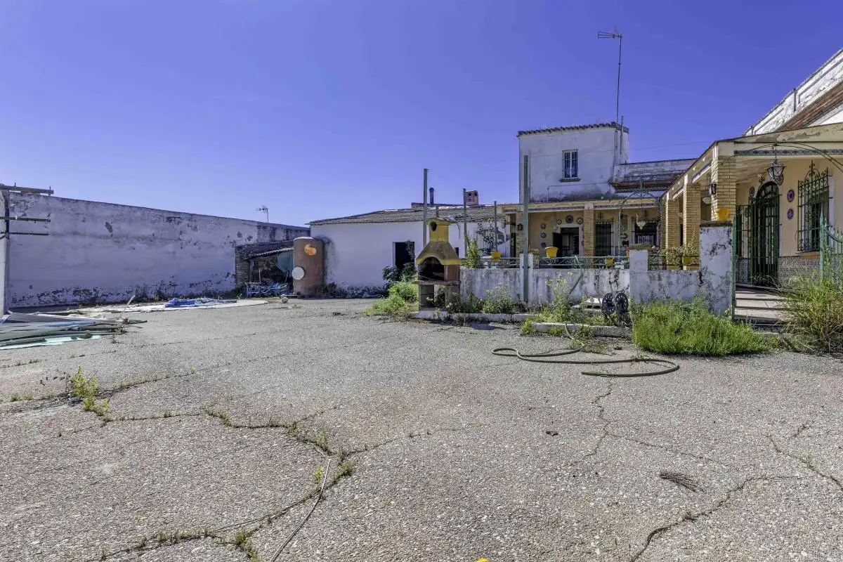 Vista exterior de Casa adosada en venta en Villanueva del Ariscal con Aire acondicionado, Calefacción y Terraza