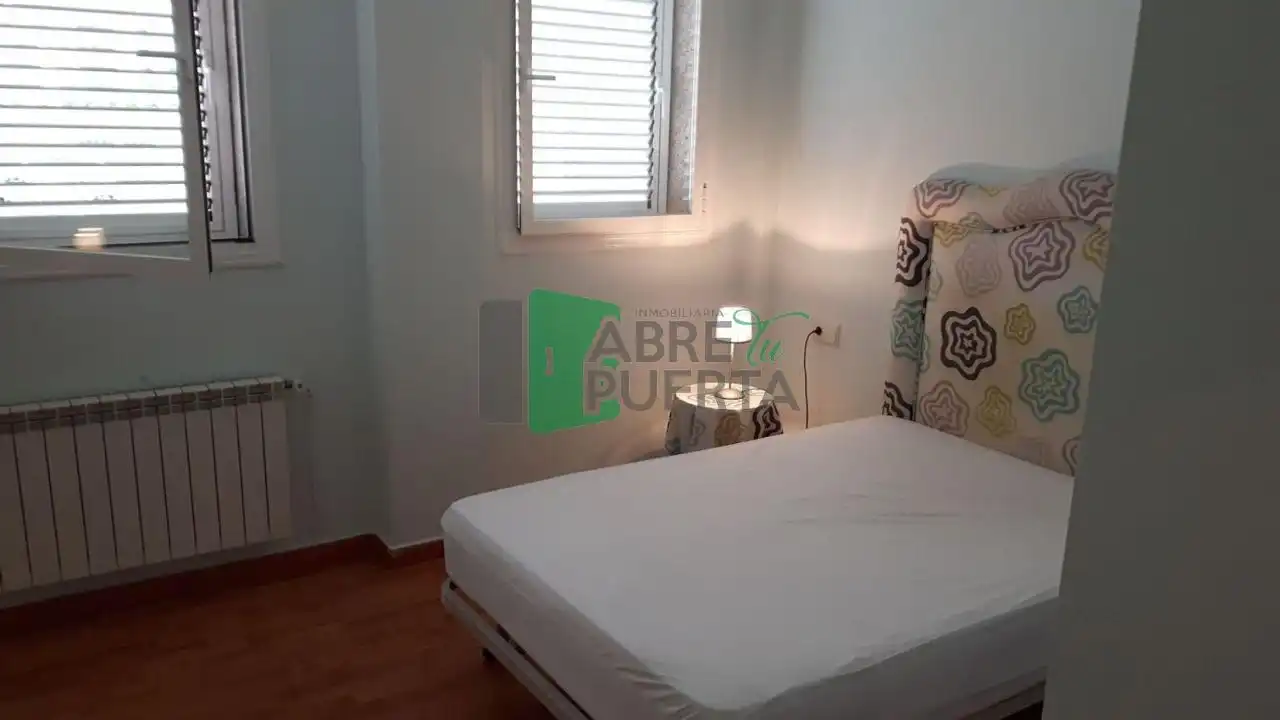 Dormitori de Planta baixa en venda en Ourense Capital  amb Calefacció i Traster