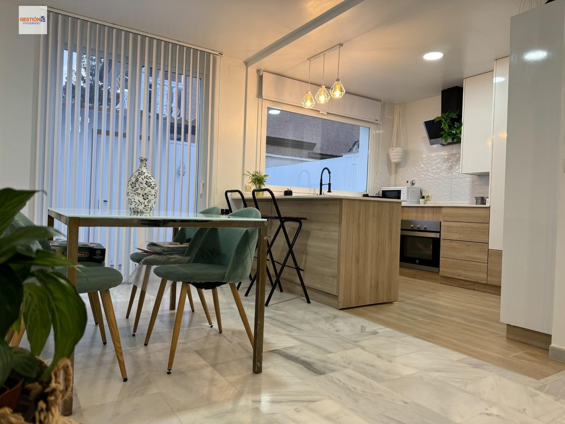 Casa adosada en venda a Ctra Jerez - Ctra del Puerto