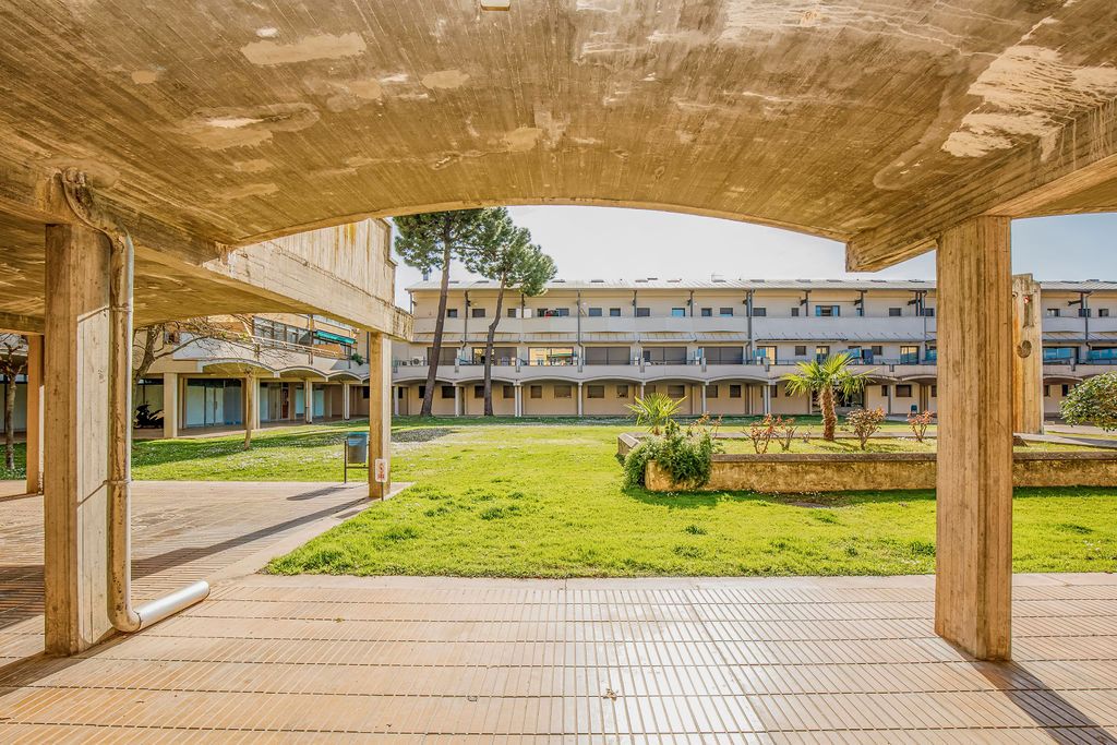 Exterior view of Flat for sale in Girona Capital