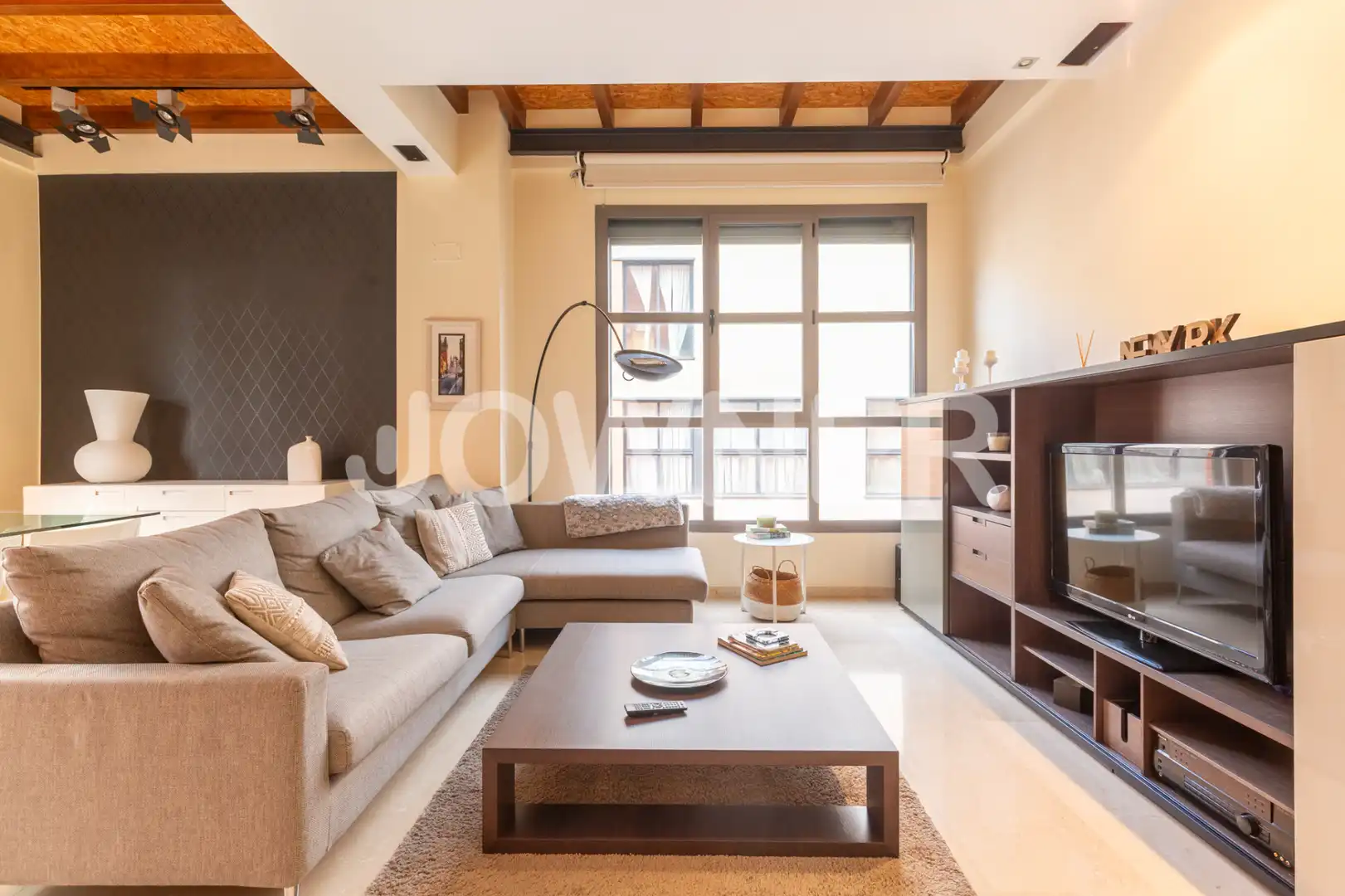 Sala d'estar de Àtic en venda en Madrid amb Aire condicionat, Parquet i Terrassa