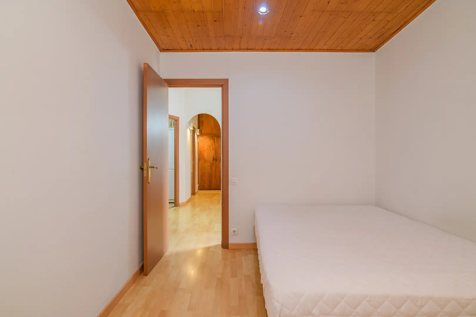 Bedroom of Flat for sale in Barcelona  with Parquet flooring, Terrace and Balcony