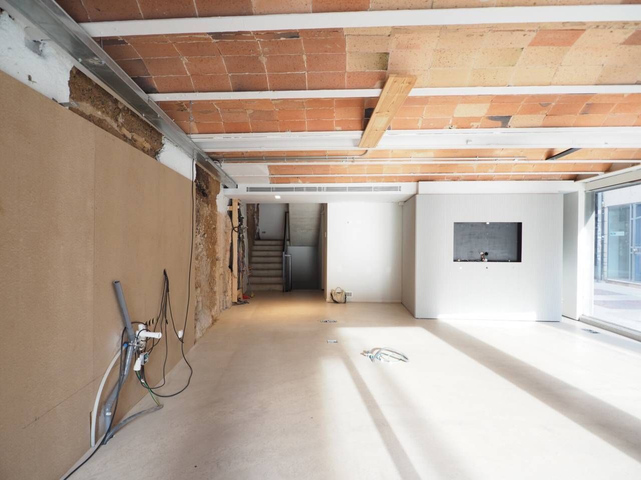 Local de alquiler en Anselm Clavè, Centre