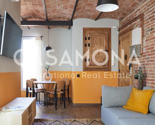 Sala d'estar de Apartament de lloguer en  Barcelona Capital amb Aire condicionat i Terrassa