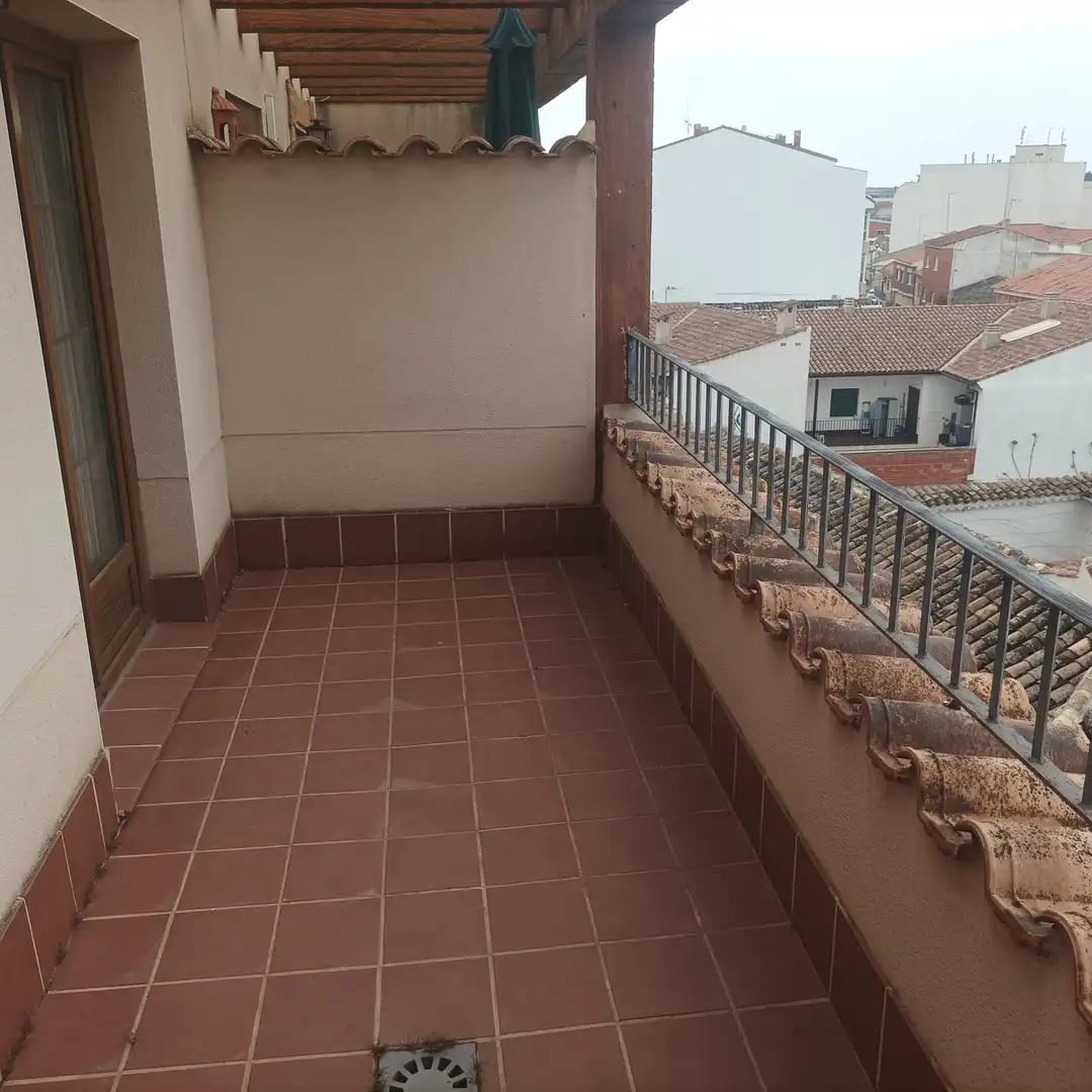 Terraza de Ático en venta en Quintanar de la Orden con Aire acondicionado, Calefacción y Parquet