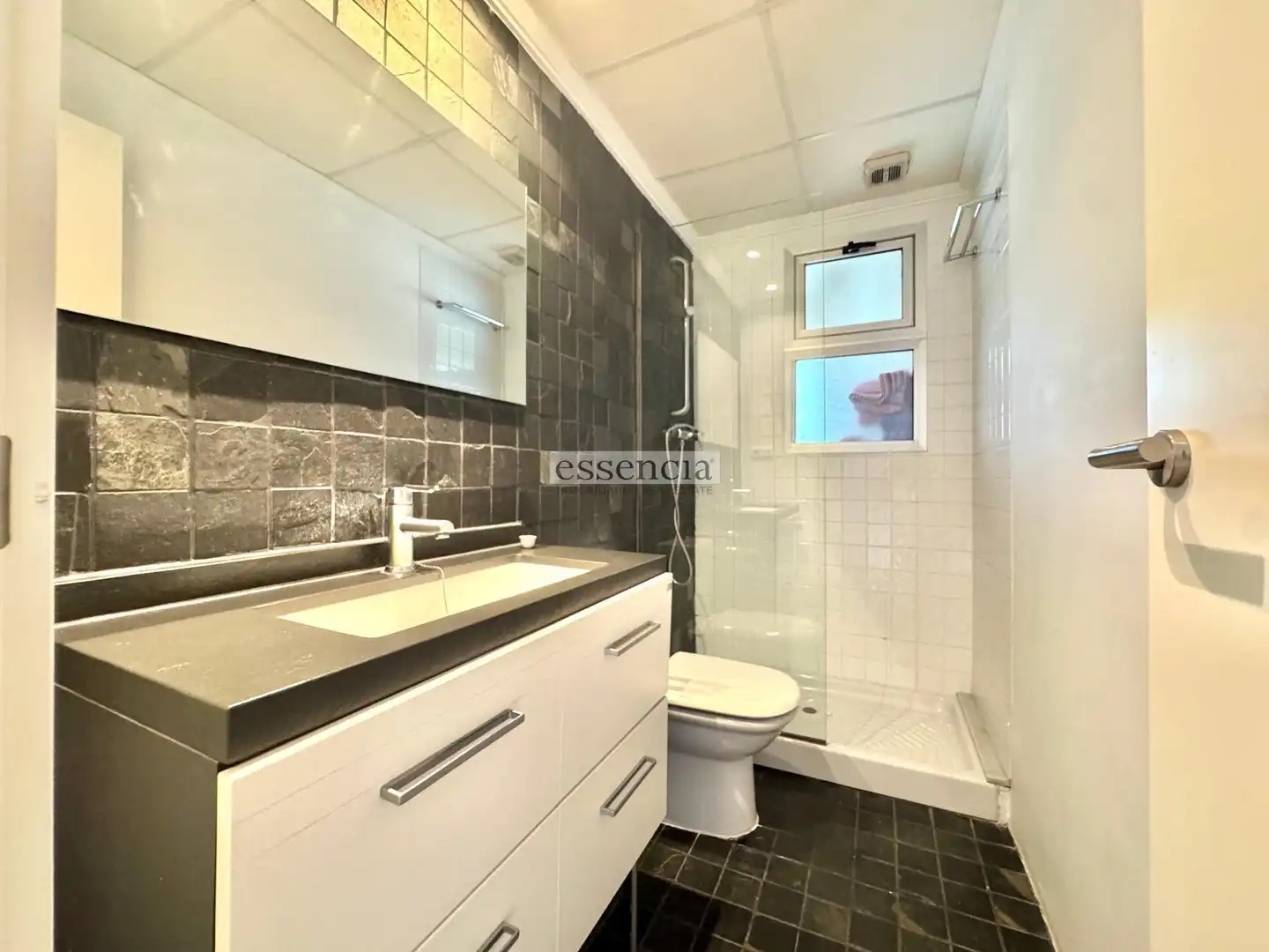 Badezimmer von Wohnung zur Miete in Gandia mit Terrasse und Balkon