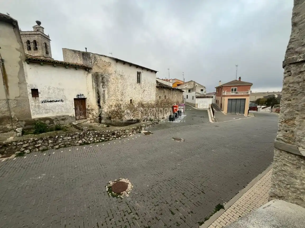 Außenansicht von Fabrik Grundstücke zum Verkauf in Villanubla