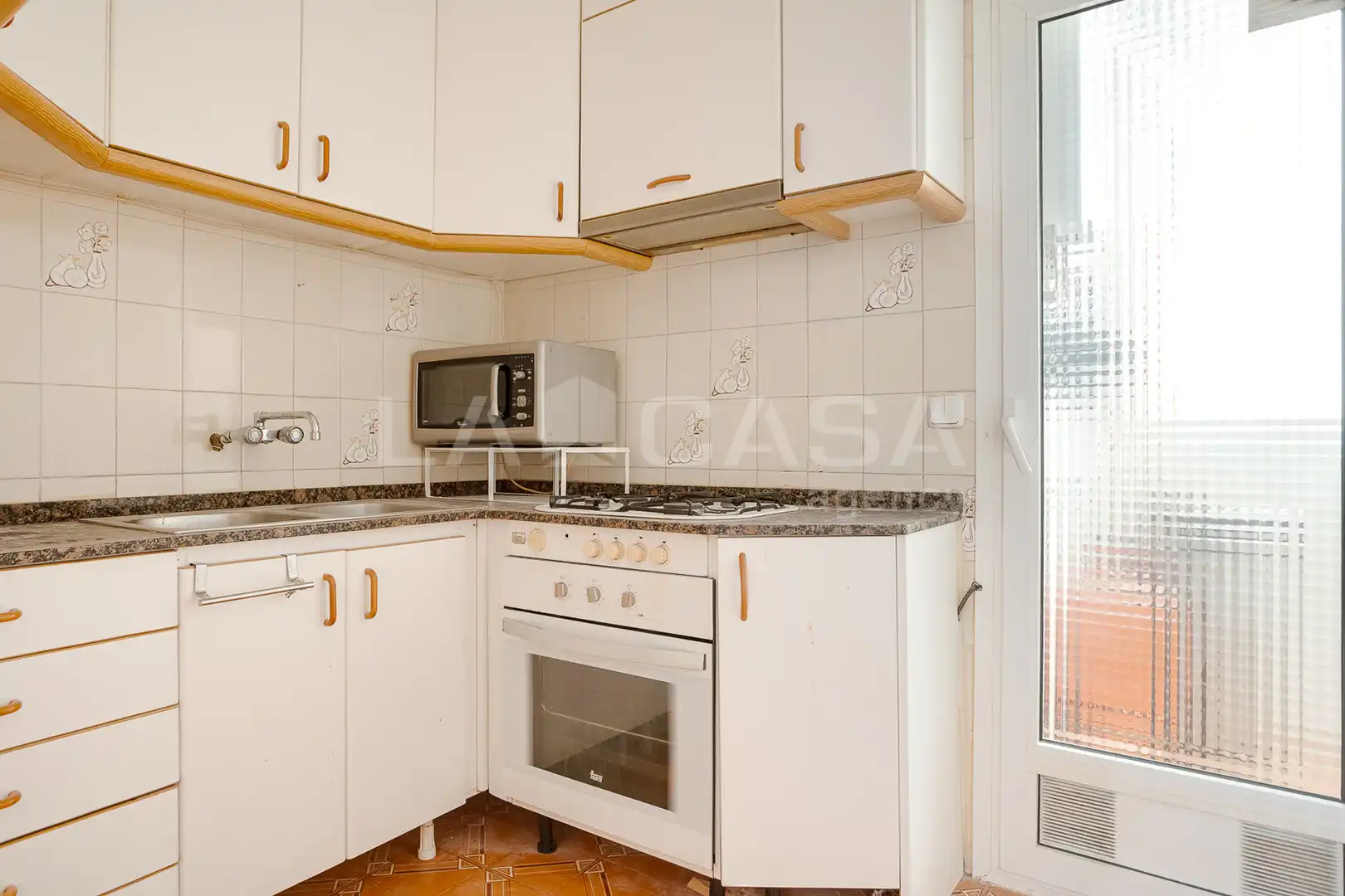 Küche von Wohnung zum Verkauf in L'Hospitalet de Llobregat