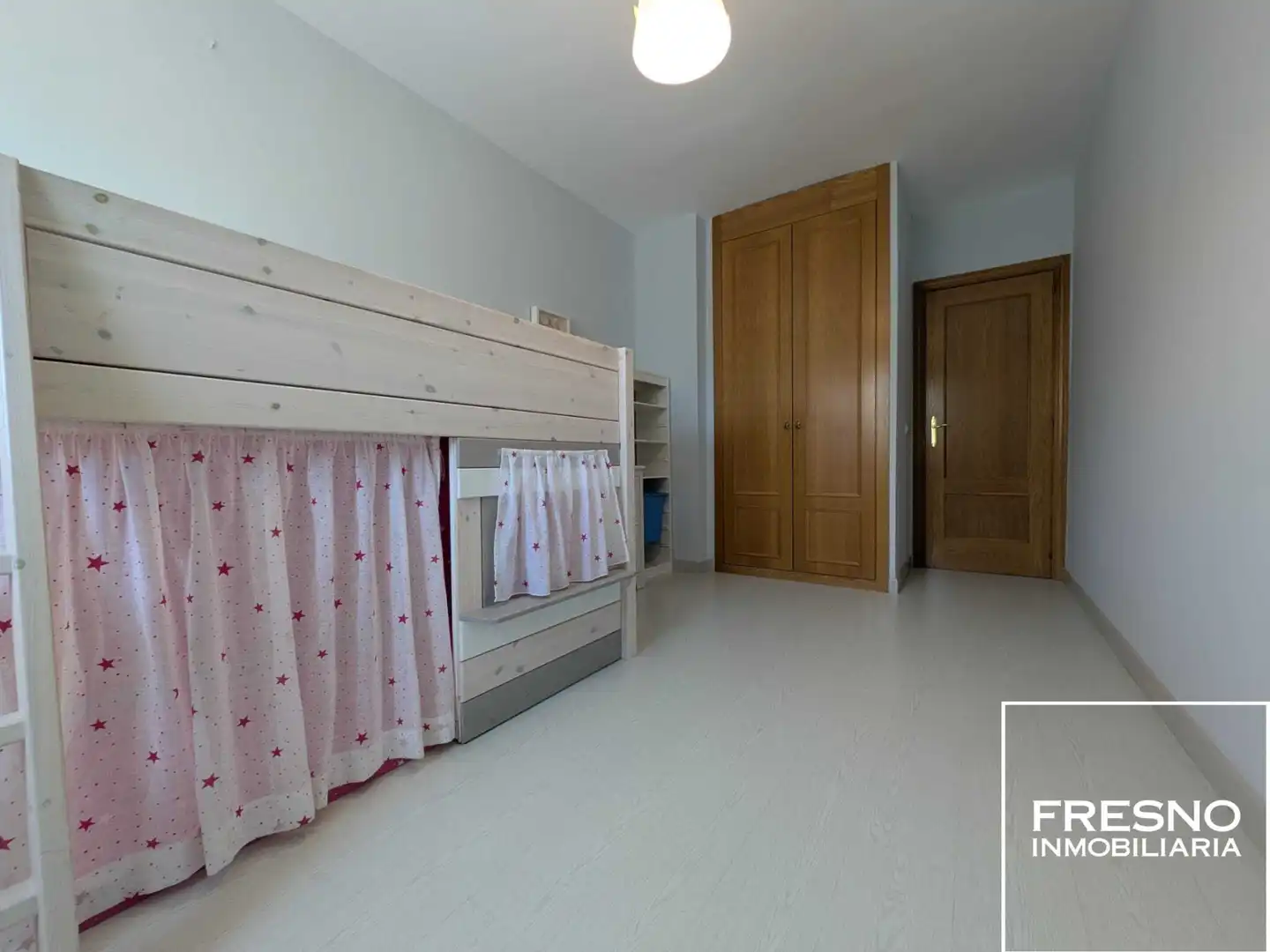 Dormitori de Casa o xalet de lloguer en Cobeña amb Aire condicionat, Calefacció i Jardí privat