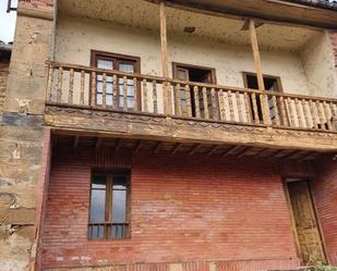 Vista exterior de Casa o xalet en venda en San Martín del Rey Aurelio