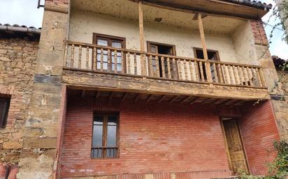 Vista exterior de Casa o xalet en venda en San Martín del Rey Aurelio