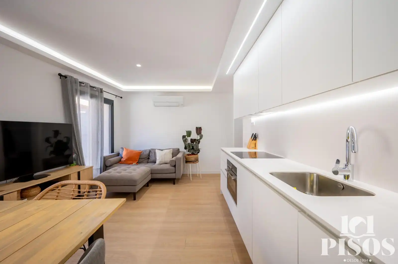 Sala de estar de Piso en venta en Barcelona con Aire acondicionado, Calefacción y Terraza