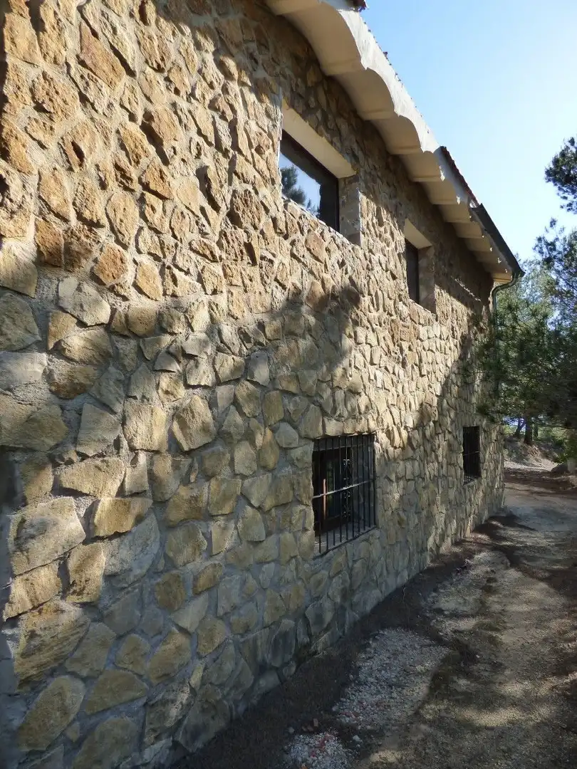 Vista exterior de Casa o xalet en venda en Torremanzanas / La Torre de les Maçanes amb Jardí privat i Terrassa