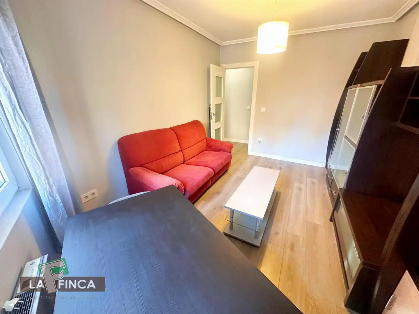 Sala de estar de Piso en venta en Oviedo  con Calefacción y Trastero